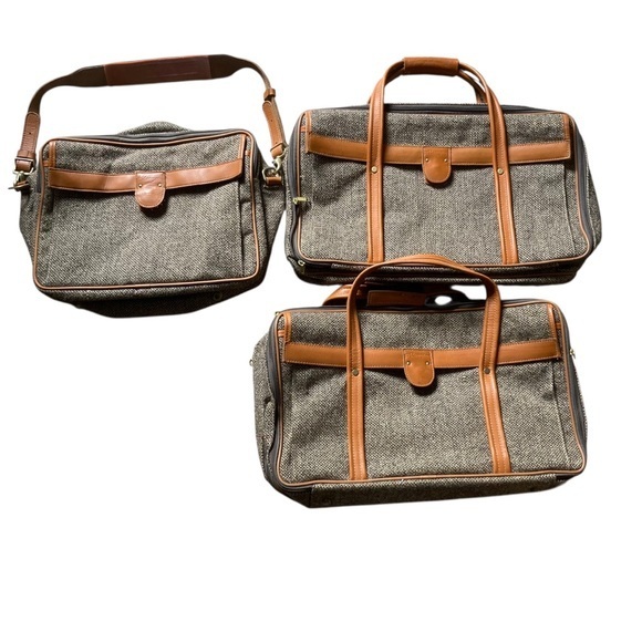 Brown and Tan Messenger Travel Bag for Everyday Use with 2 matching Carryons